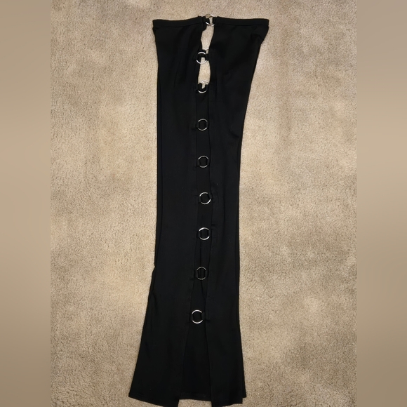 Chic Black Pants with Pink Accents - Picture 3 of 4